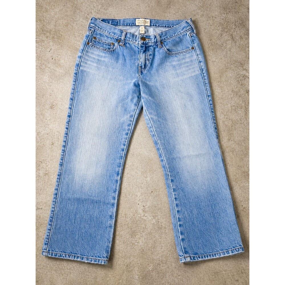 ABERCROMBIE & FITCH Y2K LIGHT WASH CROPPED JEANS WOMENS 8 MID RISE